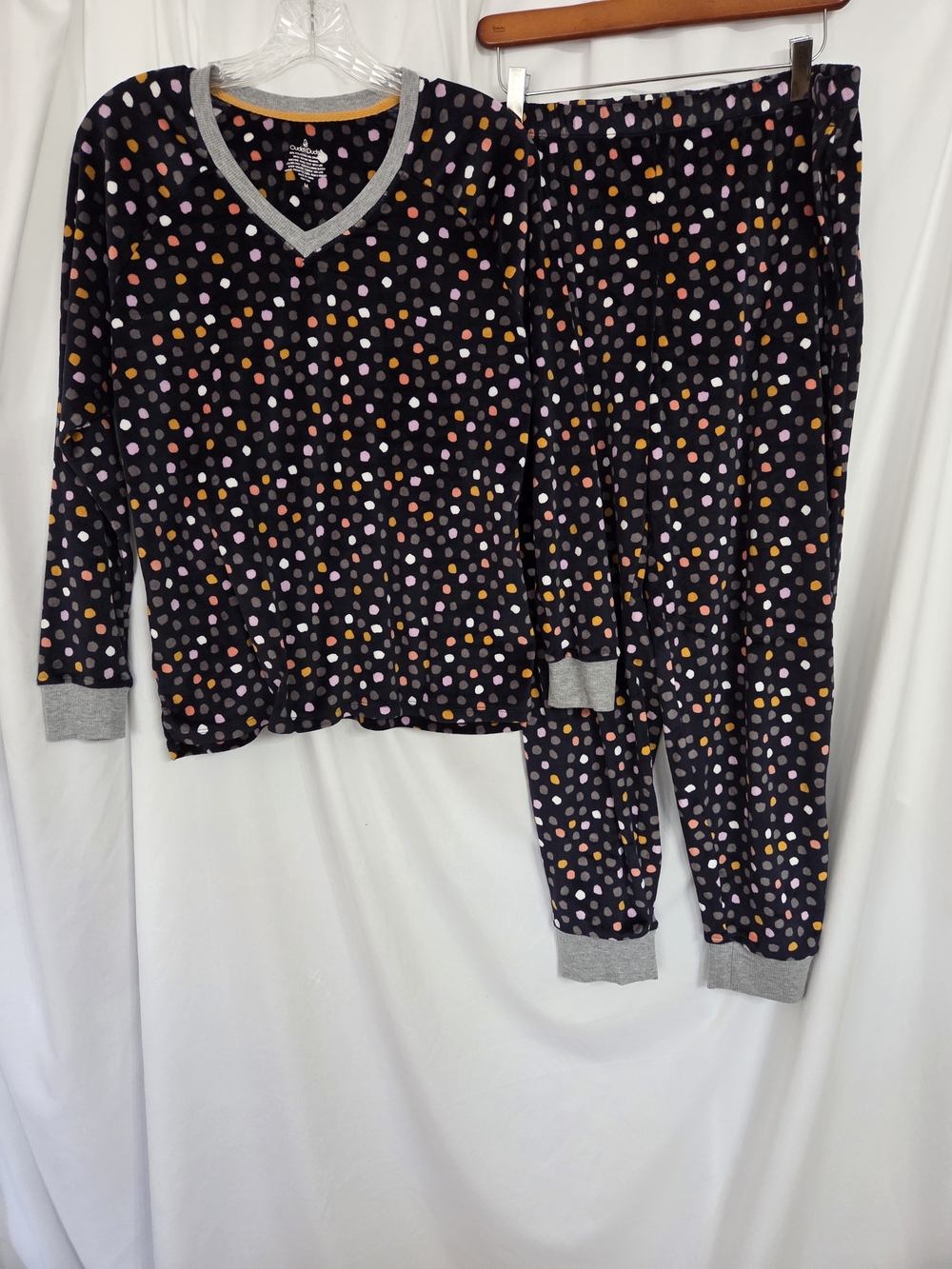 Cuddl Duds Navy Polka Dot Pajama Set with Gray Trim Size M